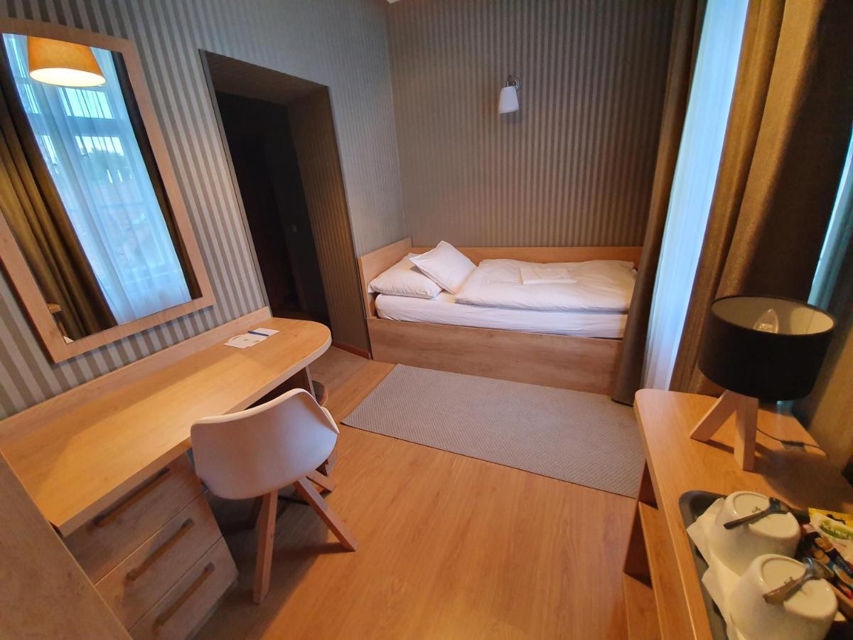 Deak Panzio Bed and Breakfast Nagykoros Eksteriør billede